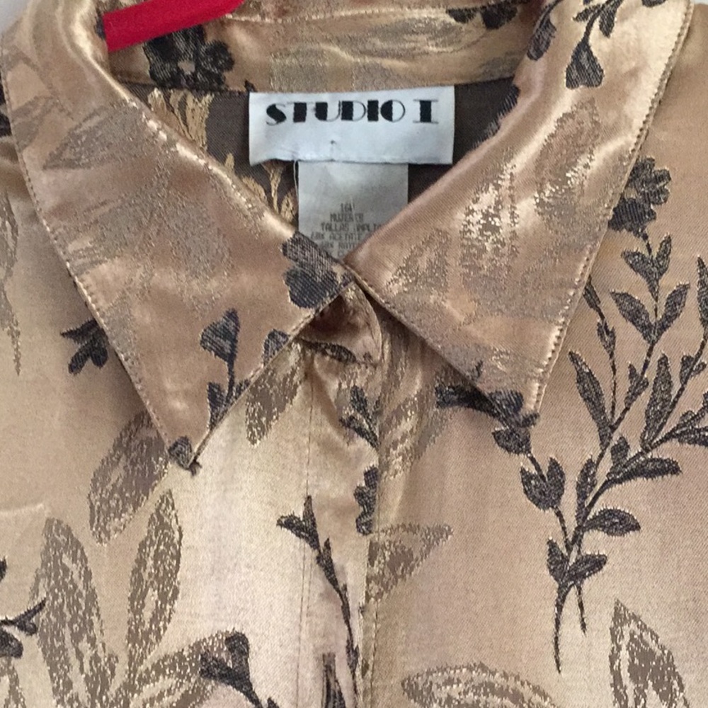 Button down blouse studio 1 - Picture 4 of 4